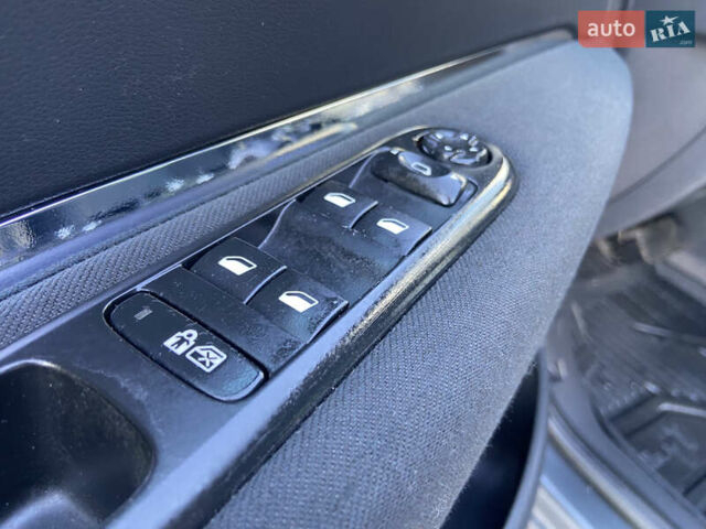 Серый Пежо 3008, объемом двигателя 1.6 л и пробегом 230 тыс. км за 8700 $, фото 18 на Automoto.ua