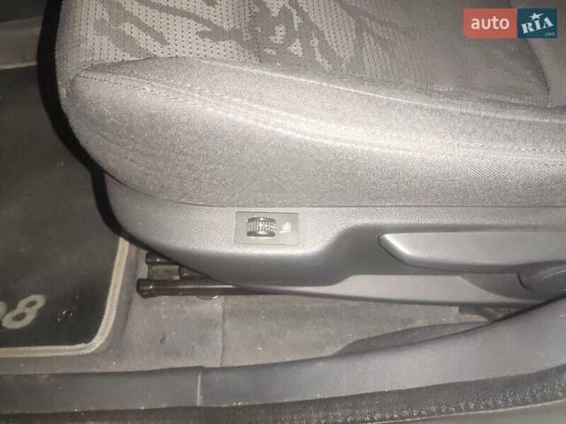 Серый Пежо 3008, объемом двигателя 1.6 л и пробегом 210 тыс. км за 9000 $, фото 6 на Automoto.ua