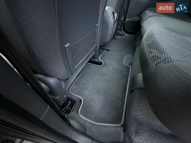 Серый Пежо 3008, объемом двигателя 1.56 л и пробегом 263 тыс. км за 9150 $, фото 104 на Automoto.ua