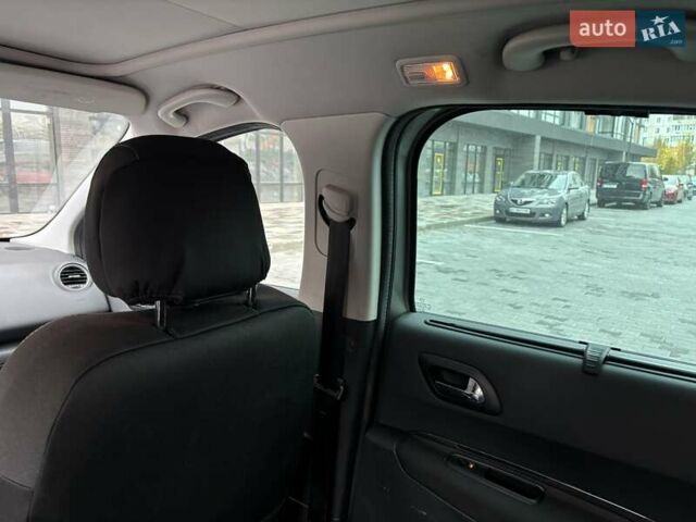 Серый Пежо 3008, объемом двигателя 1.6 л и пробегом 149 тыс. км за 9500 $, фото 16 на Automoto.ua