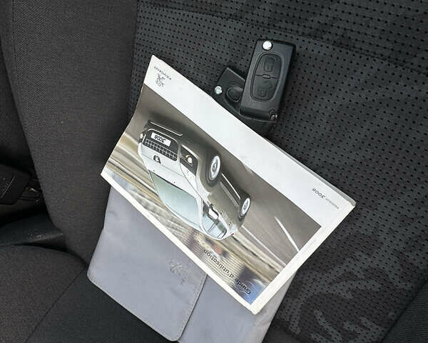 Серый Пежо 3008, объемом двигателя 1.56 л и пробегом 263 тыс. км за 9150 $, фото 129 на Automoto.ua