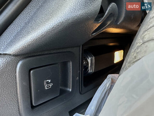 Серый Пежо 3008, объемом двигателя 1.56 л и пробегом 263 тыс. км за 9150 $, фото 59 на Automoto.ua