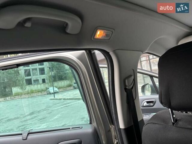 Серый Пежо 3008, объемом двигателя 1.6 л и пробегом 149 тыс. км за 9500 $, фото 17 на Automoto.ua