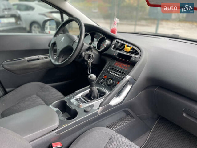 Серый Пежо 3008, объемом двигателя 1.6 л и пробегом 120 тыс. км за 8096 $, фото 3 на Automoto.ua