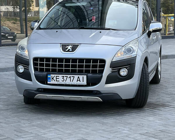 Сірий Пежо 3008, об'ємом двигуна 1.56 л та пробігом 157 тис. км за 9800 $, фото 1 на Automoto.ua