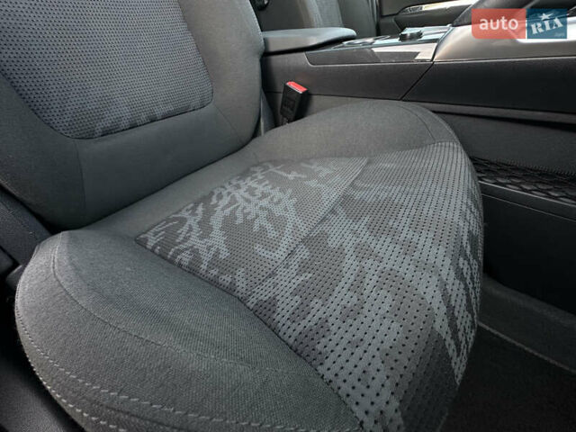 Серый Пежо 3008, объемом двигателя 1.56 л и пробегом 263 тыс. км за 9150 $, фото 131 на Automoto.ua