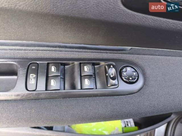 Сірий Пежо 3008, об'ємом двигуна 1.6 л та пробігом 178 тис. км за 8450 $, фото 33 на Automoto.ua
