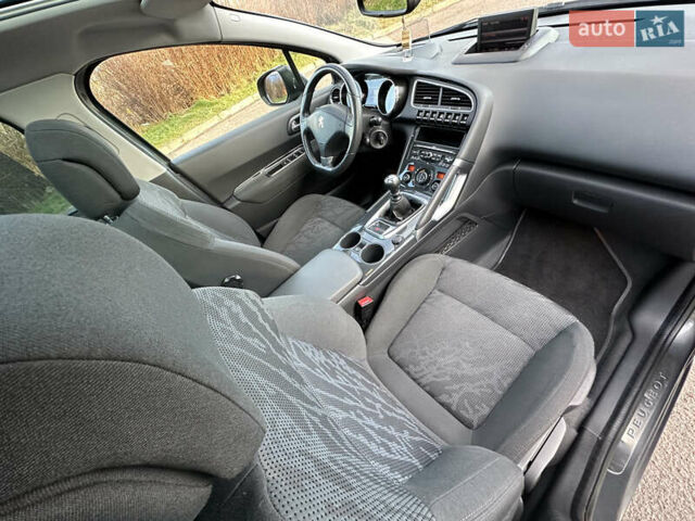 Серый Пежо 3008, объемом двигателя 1.56 л и пробегом 263 тыс. км за 9150 $, фото 117 на Automoto.ua