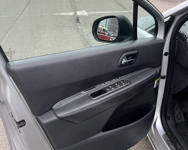 Сірий Пежо 3008, об'ємом двигуна 2 л та пробігом 286 тис. км за 11000 $, фото 20 на Automoto.ua