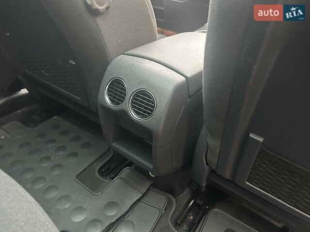 Сірий Пежо 3008, об'ємом двигуна 1.6 л та пробігом 250 тис. км за 9250 $, фото 39 на Automoto.ua