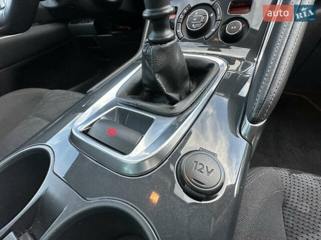 Серый Пежо 3008, объемом двигателя 1.56 л и пробегом 263 тыс. км за 9150 $, фото 126 на Automoto.ua