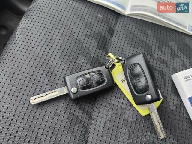 Сірий Пежо 3008, об'ємом двигуна 1.6 л та пробігом 178 тис. км за 8450 $, фото 37 на Automoto.ua