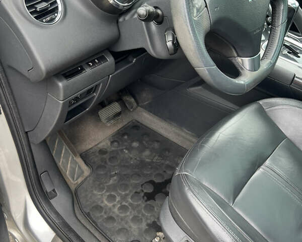 Сірий Пежо 3008, об'ємом двигуна 2 л та пробігом 286 тис. км за 11000 $, фото 19 на Automoto.ua