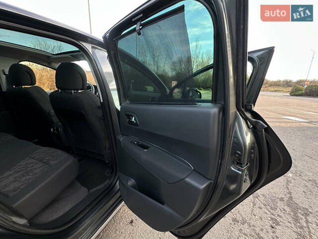 Серый Пежо 3008, объемом двигателя 1.56 л и пробегом 263 тыс. км за 9150 $, фото 108 на Automoto.ua