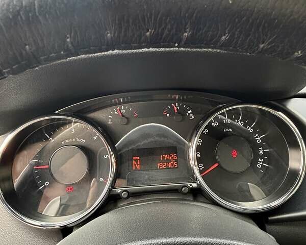 Сірий Пежо 3008, об'ємом двигуна 1.56 л та пробігом 192 тис. км за 8350 $, фото 7 на Automoto.ua