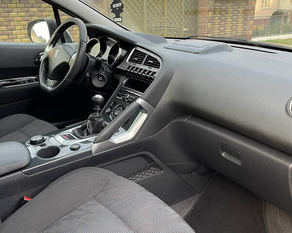 Серый Пежо 3008, объемом двигателя 1.6 л и пробегом 123 тыс. км за 9450 $, фото 15 на Automoto.ua