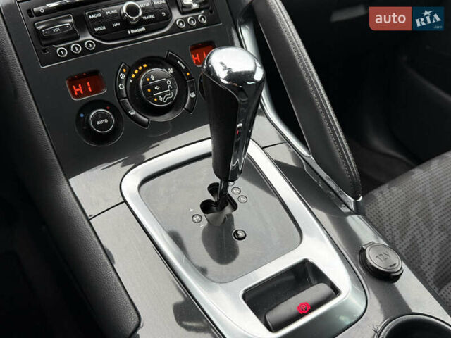 Серый Пежо 3008, объемом двигателя 1.6 л и пробегом 238 тыс. км за 9999 $, фото 47 на Automoto.ua