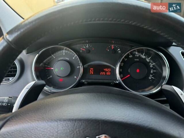 Серый Пежо 3008, объемом двигателя 1.56 л и пробегом 227 тыс. км за 9500 $, фото 11 на Automoto.ua