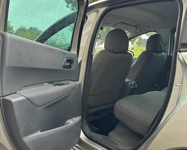Серый Пежо 3008, объемом двигателя 2 л и пробегом 247 тыс. км за 9950 $, фото 16 на Automoto.ua