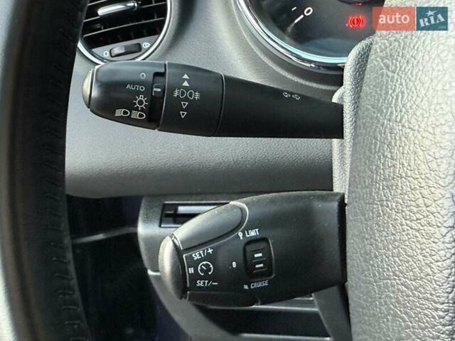 Серый Пежо 3008, объемом двигателя 1.6 л и пробегом 231 тыс. км за 9350 $, фото 37 на Automoto.ua