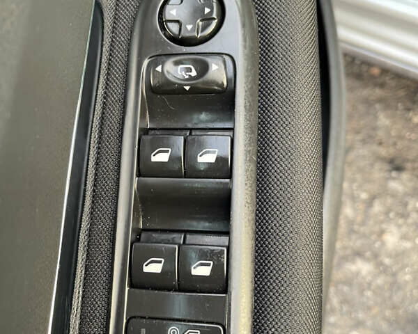 Серый Пежо 3008, объемом двигателя 1.6 л и пробегом 123 тыс. км за 9450 $, фото 13 на Automoto.ua