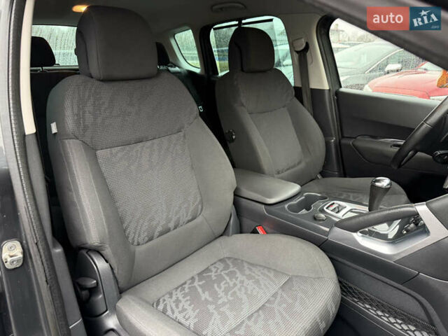 Серый Пежо 3008, объемом двигателя 1.6 л и пробегом 238 тыс. км за 9999 $, фото 24 на Automoto.ua