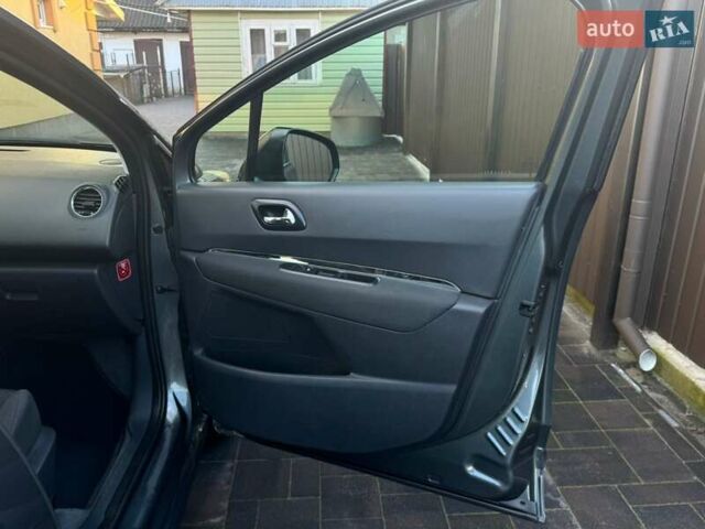 Серый Пежо 3008, объемом двигателя 1.56 л и пробегом 227 тыс. км за 9500 $, фото 15 на Automoto.ua