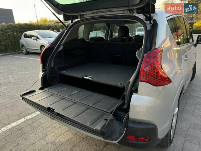 Серый Пежо 3008, объемом двигателя 1.56 л и пробегом 157 тыс. км за 8000 $, фото 9 на Automoto.ua