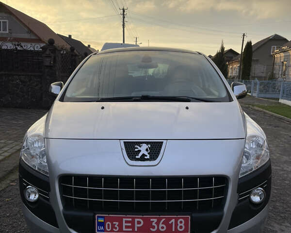 Серый Пежо 3008, объемом двигателя 1.6 л и пробегом 123 тыс. км за 9450 $, фото 1 на Automoto.ua