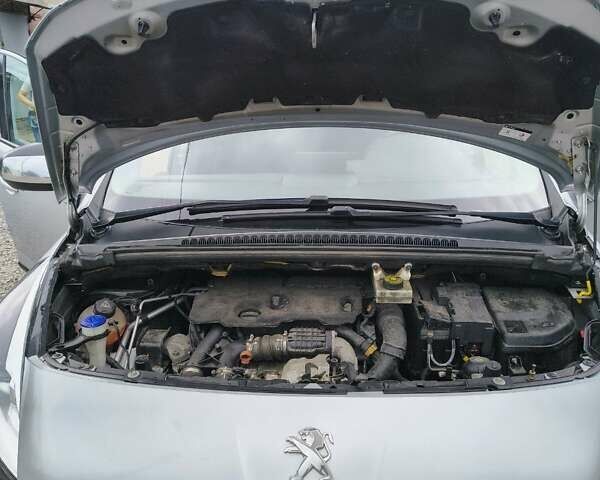 Сірий Пежо 3008, об'ємом двигуна 1.6 л та пробігом 220 тис. км за 10100 $, фото 12 на Automoto.ua