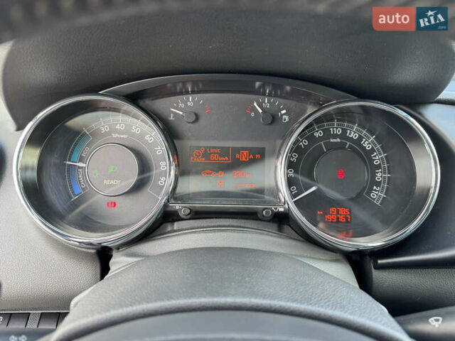 Серый Пежо 3008, объемом двигателя 2 л и пробегом 199 тыс. км за 9400 $, фото 19 на Automoto.ua
