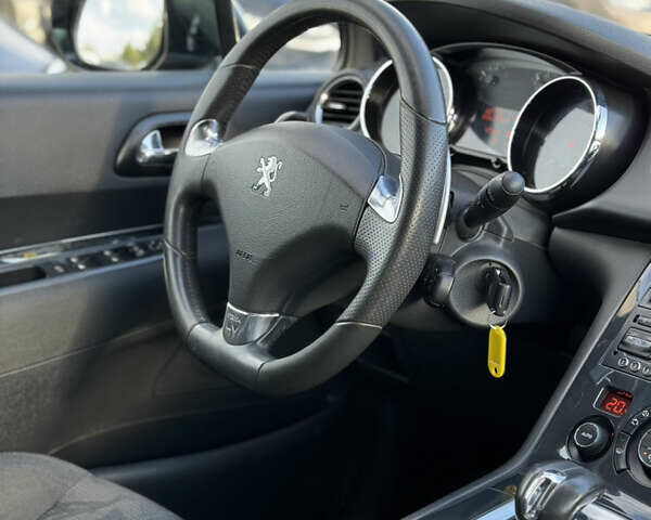 Серый Пежо 3008, объемом двигателя 2 л и пробегом 199 тыс. км за 9400 $, фото 30 на Automoto.ua