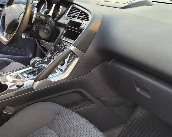 Серый Пежо 3008, объемом двигателя 2 л и пробегом 265 тыс. км за 10000 $, фото 10 на Automoto.ua