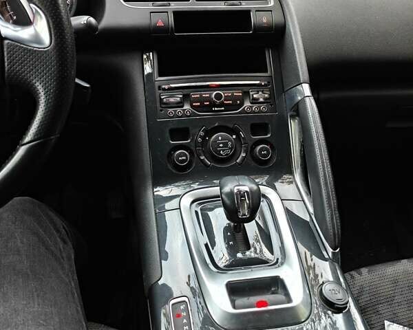 Сірий Пежо 3008, об'ємом двигуна 2 л та пробігом 199 тис. км за 8350 $, фото 3 на Automoto.ua