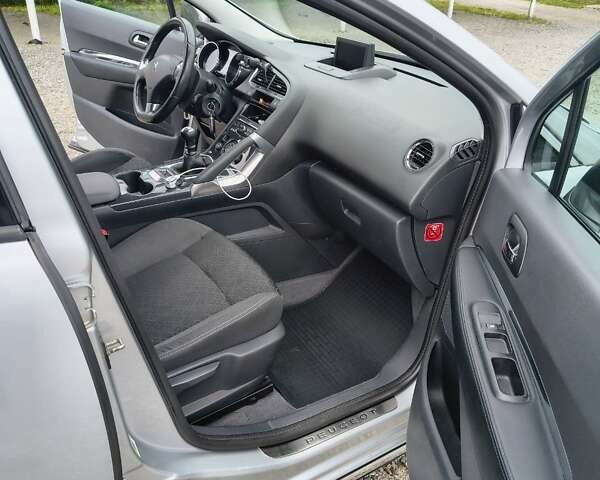 Сірий Пежо 3008, об'ємом двигуна 1.6 л та пробігом 220 тис. км за 10100 $, фото 6 на Automoto.ua