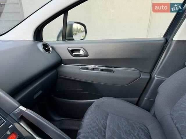 Серый Пежо 3008, объемом двигателя 1.6 л и пробегом 231 тыс. км за 9350 $, фото 52 на Automoto.ua