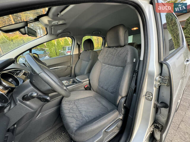 Серый Пежо 3008, объемом двигателя 1.56 л и пробегом 157 тыс. км за 8000 $, фото 13 на Automoto.ua