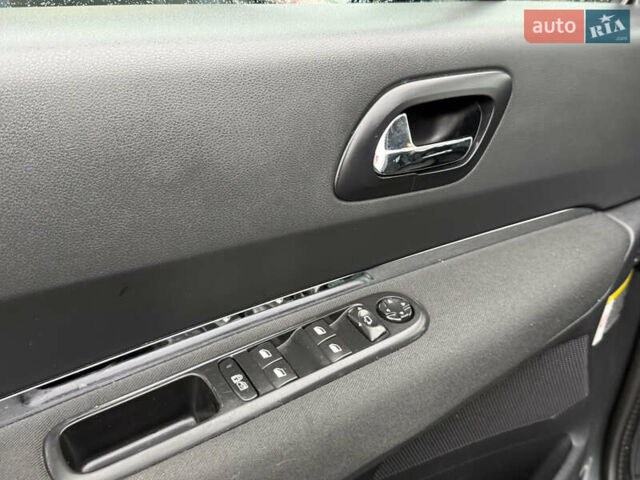 Серый Пежо 3008, объемом двигателя 1.6 л и пробегом 238 тыс. км за 9999 $, фото 42 на Automoto.ua