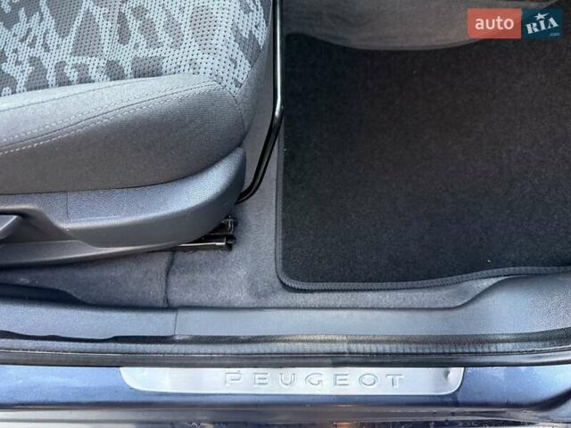 Серый Пежо 3008, объемом двигателя 1.6 л и пробегом 231 тыс. км за 9350 $, фото 89 на Automoto.ua