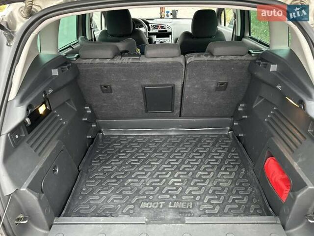 Серый Пежо 3008, объемом двигателя 1.6 л и пробегом 270 тыс. км за 9100 $, фото 17 на Automoto.ua