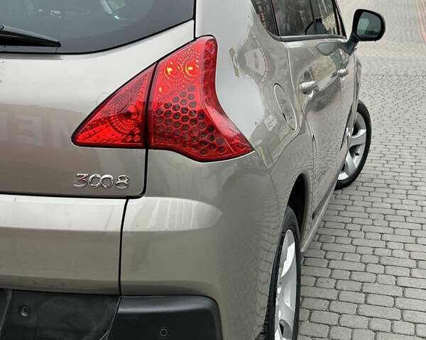 Серый Пежо 3008, объемом двигателя 1.6 л и пробегом 208 тыс. км за 9750 $, фото 9 на Automoto.ua