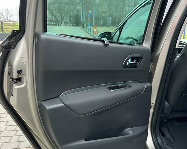 Серый Пежо 3008, объемом двигателя 1.6 л и пробегом 208 тыс. км за 9750 $, фото 33 на Automoto.ua