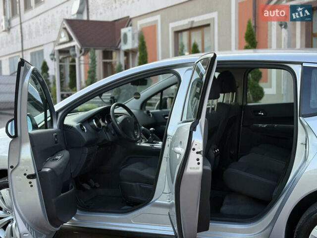 Сірий Пежо 3008, об'ємом двигуна 1.6 л та пробігом 235 тис. км за 10333 $, фото 30 на Automoto.ua