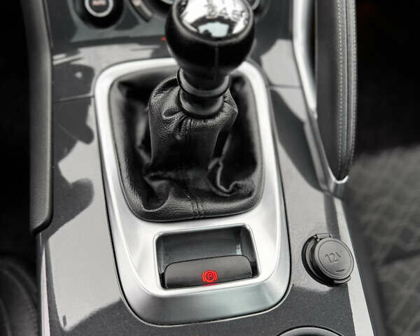 Сірий Пежо 3008, об'ємом двигуна 1.6 л та пробігом 221 тис. км за 9400 $, фото 51 на Automoto.ua