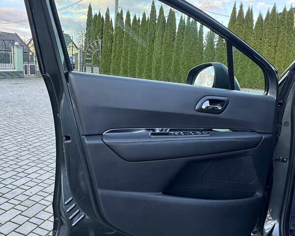 Пежо 3008 2014 у Самборе на Automoto.ua Сірий Пежо 3008, об'ємом двигуна 1.6 л та пробігом 137 тис. км за 10999 $, фото 30 на Automoto.ua