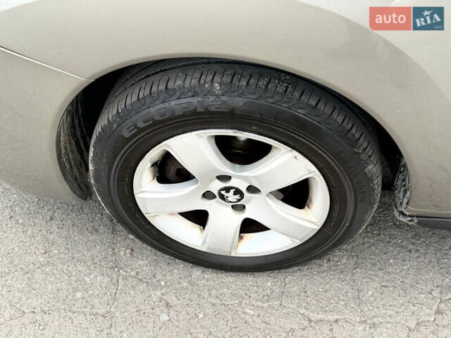 Сірий Пежо 3008, об'ємом двигуна 1.56 л та пробігом 332 тис. км за 8800 $, фото 15 на Automoto.ua