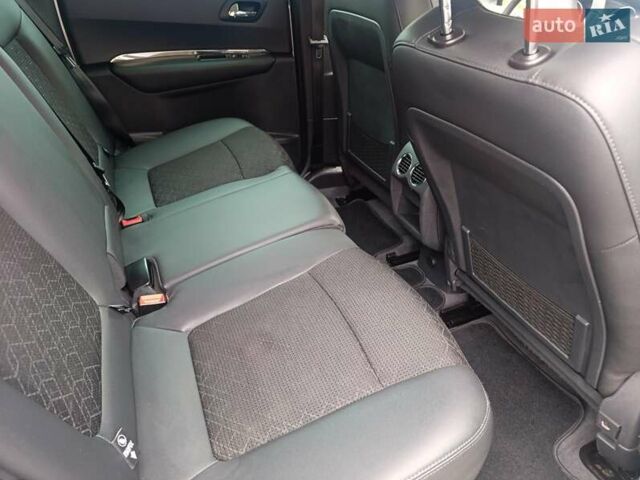 Серый Пежо 3008, объемом двигателя 2.01 л и пробегом 205 тыс. км за 11950 $, фото 25 на Automoto.ua