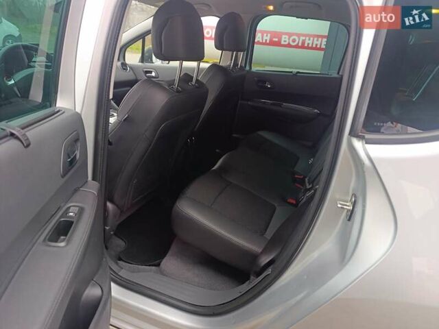 Серый Пежо 3008, объемом двигателя 2.01 л и пробегом 205 тыс. км за 11950 $, фото 15 на Automoto.ua