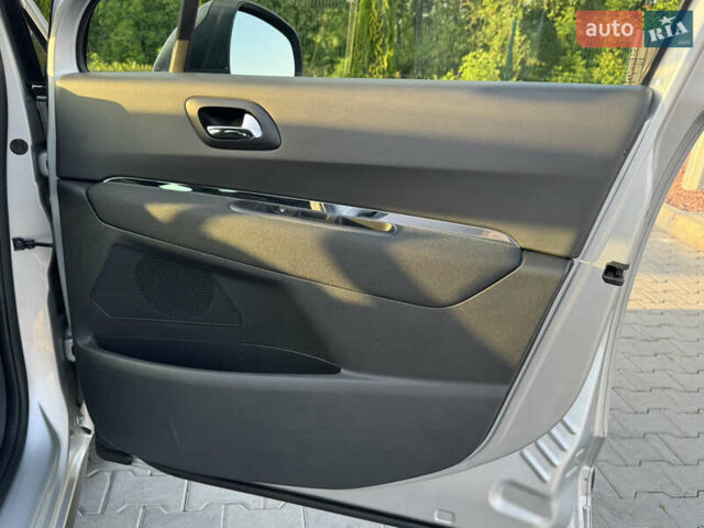 Серый Пежо 3008, объемом двигателя 1.6 л и пробегом 229 тыс. км за 11699 $, фото 22 на Automoto.ua