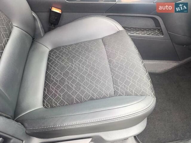 Серый Пежо 3008, объемом двигателя 2.01 л и пробегом 205 тыс. км за 11950 $, фото 26 на Automoto.ua